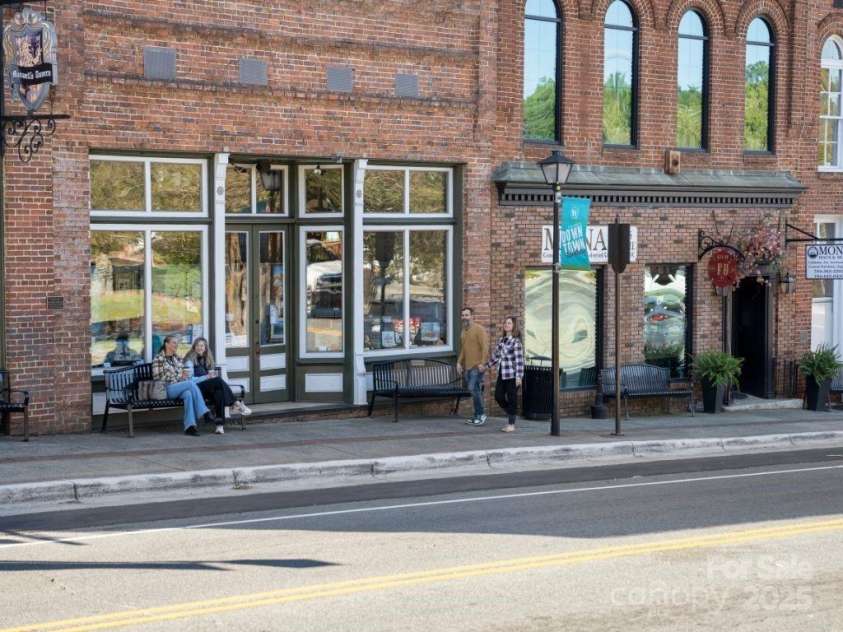 403 Old Town Village Road, Waxhaw, NC 28173.  MLS# CAR4308309, YatesRealty ID 9749. Downtown Waxhaw is full of charm and loads of shops and restaurants to explore.