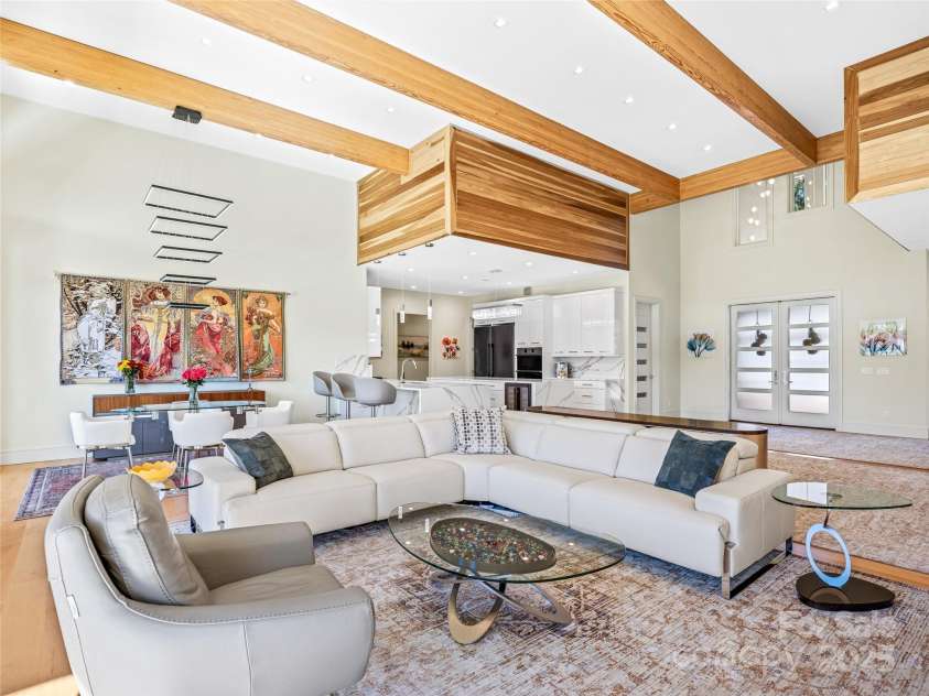 123 Wembley Road, Asheville, NC 28804.  MLS# CAR4315690, YatesRealty ID 975. 