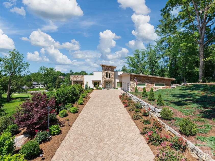 123 Wembley Road, Asheville, NC 28804.  MLS# CAR4392836, YatesRealty ID 975. 