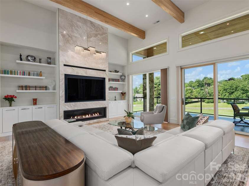 123 Wembley Road, Asheville, NC 28804.  MLS# CAR4392836, YatesRealty ID 975. 