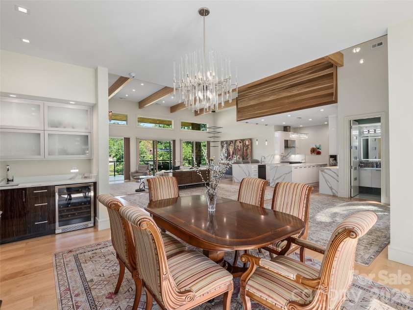 123 Wembley Road, Asheville, NC 28804.  MLS# CAR4392836, YatesRealty ID 975. 