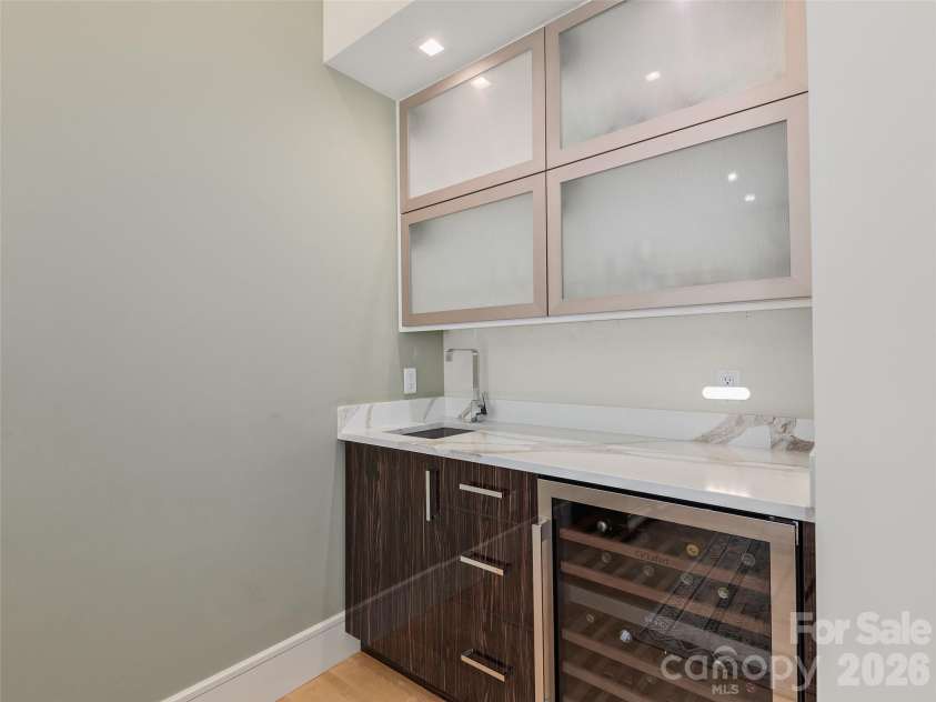 123 Wembley Road, Asheville, NC 28804.  MLS# CAR4392836, YatesRealty ID 975. 