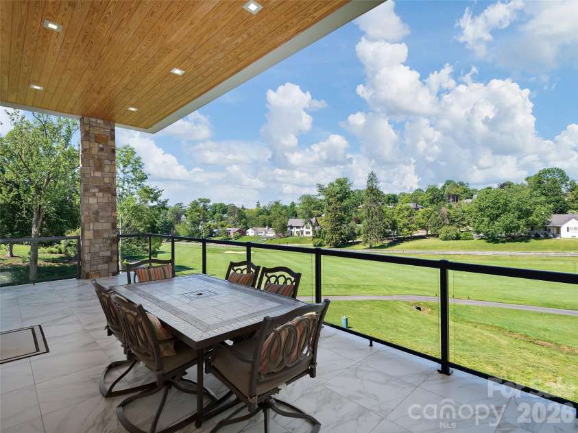123 Wembley Road, Asheville, NC 28804.  MLS# CAR4392836, YatesRealty ID 975. 