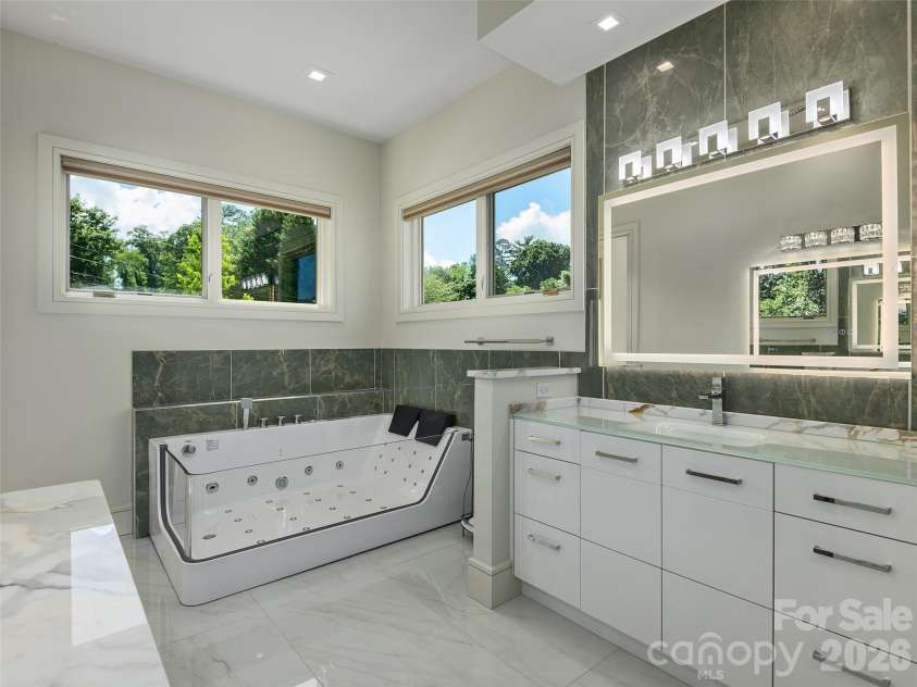 123 Wembley Road, Asheville, NC 28804.  MLS# CAR4392836, YatesRealty ID 975. 