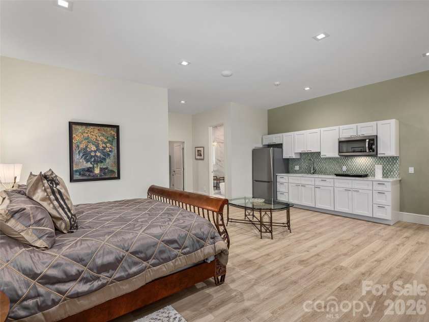 123 Wembley Road, Asheville, NC 28804.  MLS# CAR4392836, YatesRealty ID 975. 