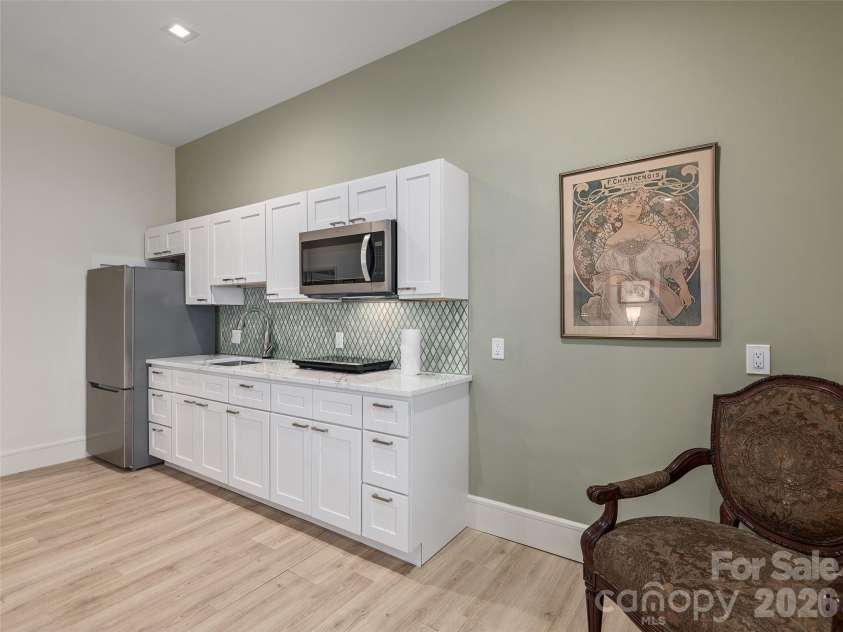 123 Wembley Road, Asheville, NC 28804.  MLS# CAR4392836, YatesRealty ID 975. 
