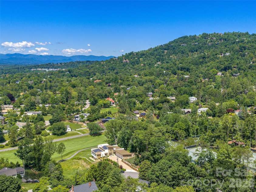 123 Wembley Road, Asheville, NC 28804.  MLS# CAR4392836, YatesRealty ID 975. 