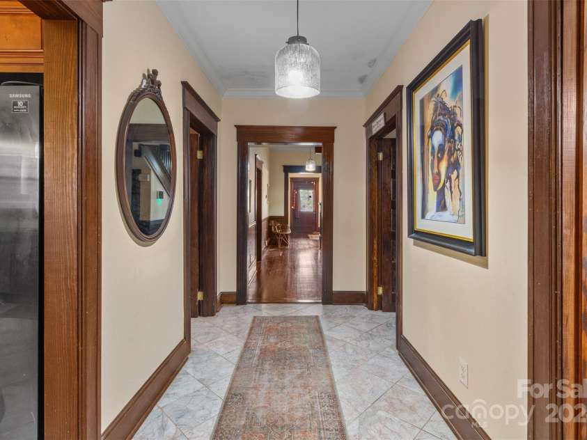 215 Eastway Drive, Charlotte, NC 28213.  MLS# CAR4204752, YatesRealty ID 975. 
