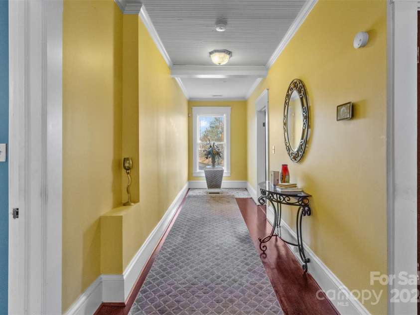 215 Eastway Drive, Charlotte, NC 28213.  MLS# CAR4204752, YatesRealty ID 975. 