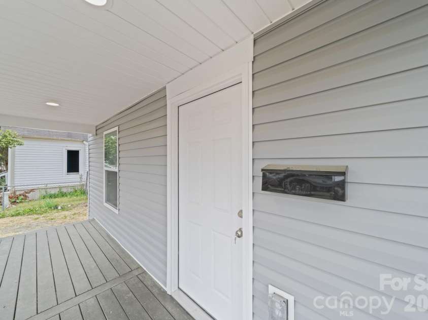 206 Legrand Street, Cheraw, SC 29520.  MLS# CAR4363903, YatesRealty ID 9750. 