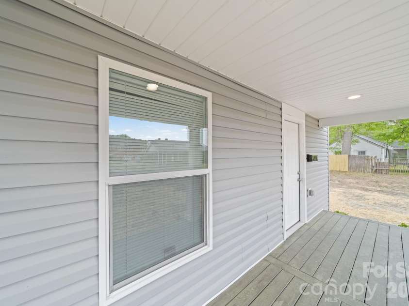 206 Legrand Street, Cheraw, SC 29520.  MLS# CAR4363903, YatesRealty ID 9750. 