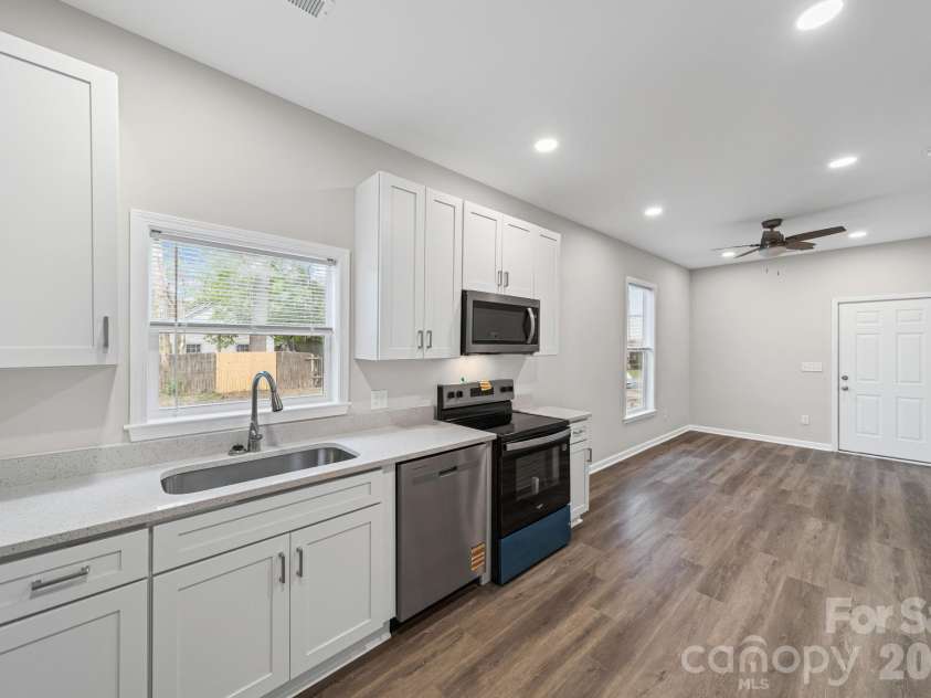 206 Legrand Street, Cheraw, SC 29520.  MLS# CAR4363903, YatesRealty ID 9750. 