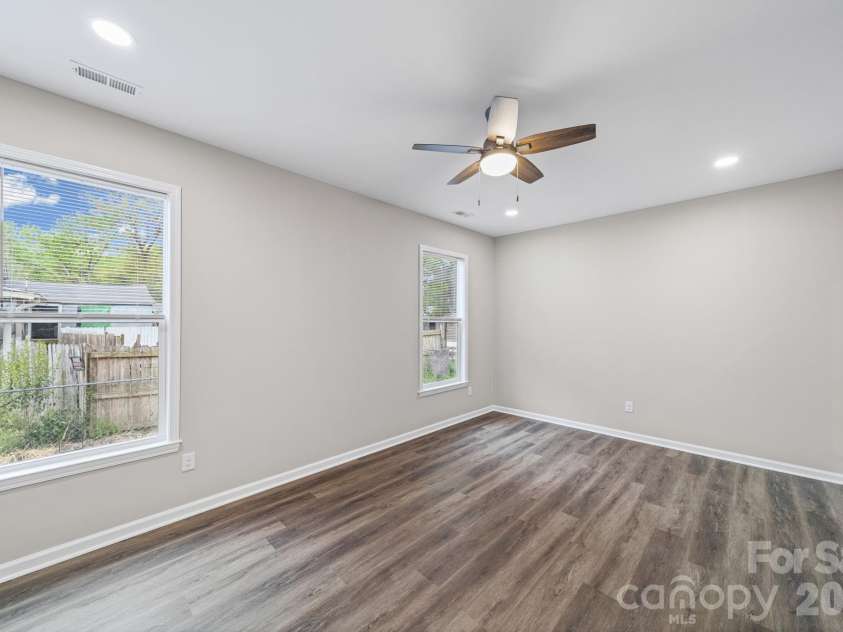 206 Legrand Street, Cheraw, SC 29520.  MLS# CAR4363903, YatesRealty ID 9750. 