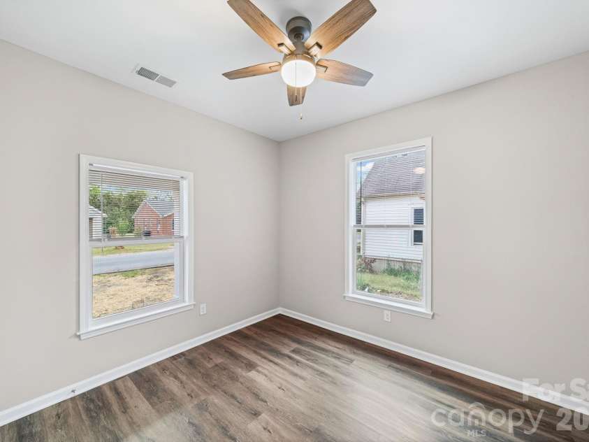 206 Legrand Street, Cheraw, SC 29520.  MLS# CAR4363903, YatesRealty ID 9750. 