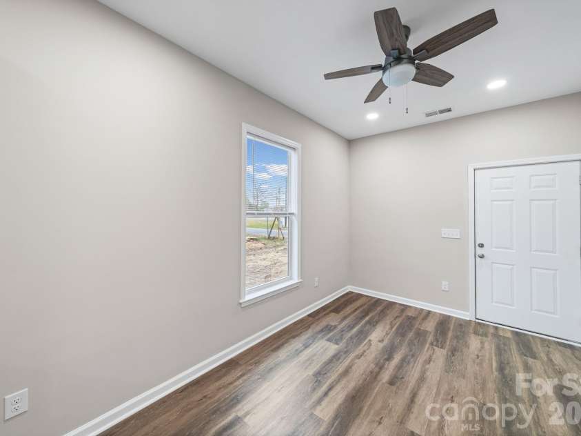 206 Legrand Street, Cheraw, SC 29520.  MLS# CAR4363903, YatesRealty ID 9750. 