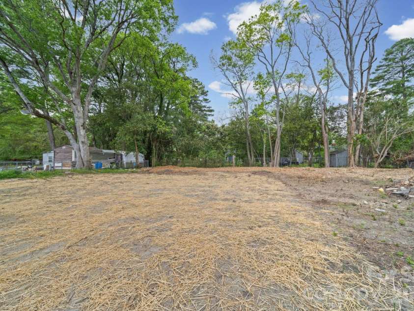 206 Legrand Street, Cheraw, SC 29520.  MLS# CAR4363903, YatesRealty ID 9750. 