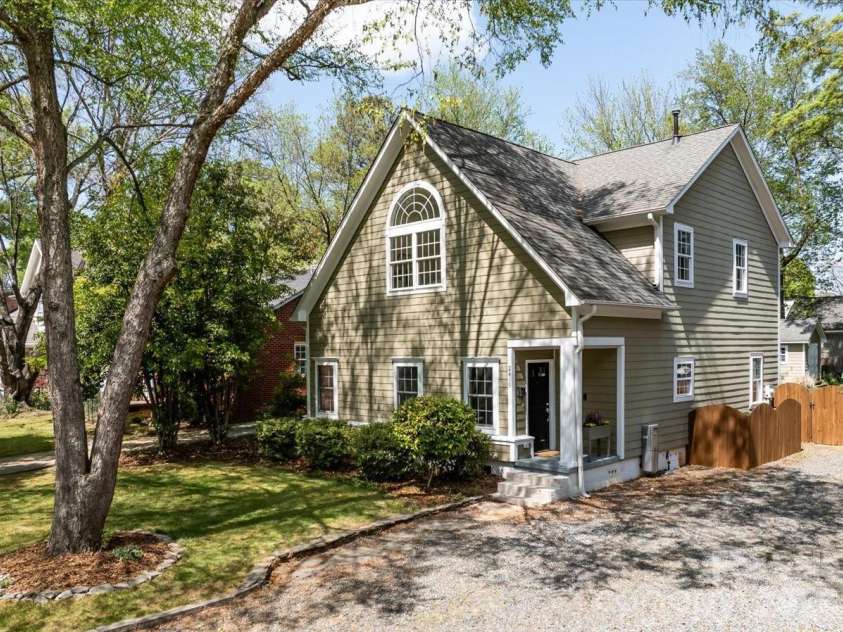 2419 Chesterfield Avenue, Charlotte, NC 28205.  MLS# CAR4365564, YatesRealty ID 9751. 
