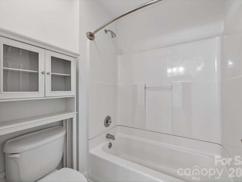 2419 Chesterfield Avenue, Charlotte, NC 28205.  MLS# CAR4365564, YatesRealty ID 9751. 
