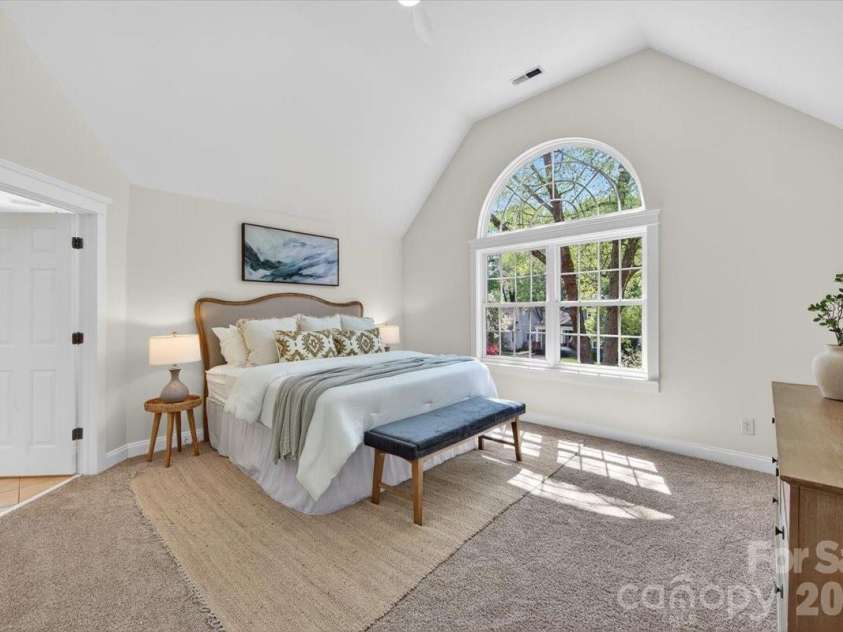2419 Chesterfield Avenue, Charlotte, NC 28205.  MLS# CAR4365564, YatesRealty ID 9751. Primary Suite