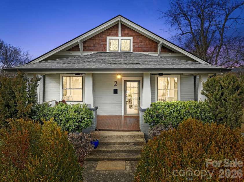 2 Hunt Hill Place, Asheville, NC 28801.  MLS# CAR4347464, YatesRealty ID 9752. Come home and relax