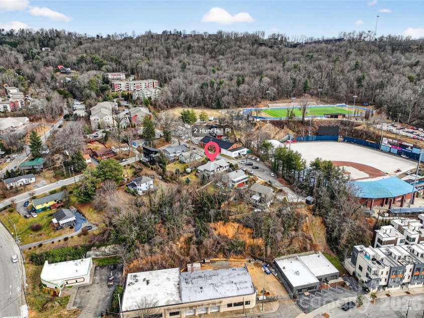 2 Hunt Hill Place, Asheville, NC 28801.  MLS# CAR4347464, YatesRealty ID 9752. Morningside Park is steps away!