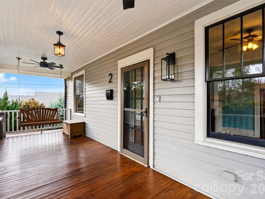 2 Hunt Hill Place, Asheville, NC 28801.  MLS# CAR4347464, YatesRealty ID 9752. Welcome home