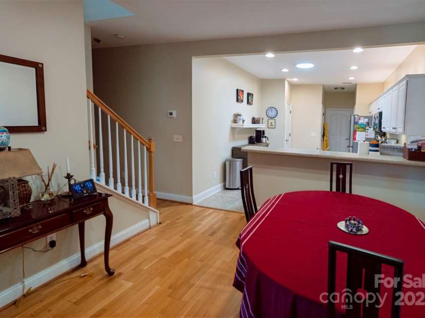 95 Outlook Circle, Swannanoa, NC 28778.  MLS# CAR4244767, YatesRealty ID 9752. Dinning area