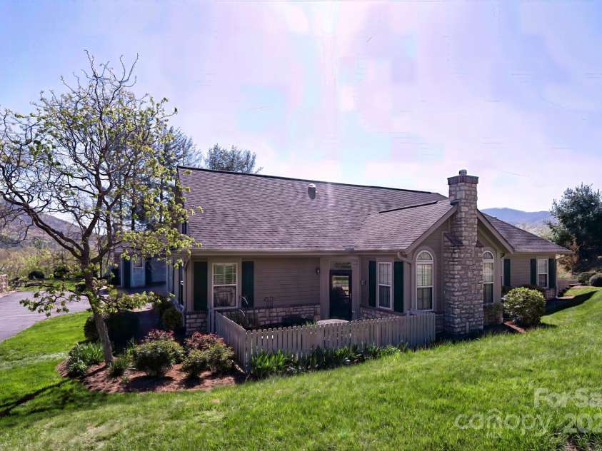 95 Outlook Circle, Swannanoa, NC 28778.  MLS# CAR4244767, YatesRealty ID 9752. Front Elevation