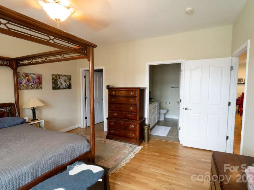95 Outlook Circle, Swannanoa, NC 28778.  MLS# CAR4244767, YatesRealty ID 9752. Primary bedroom on main level