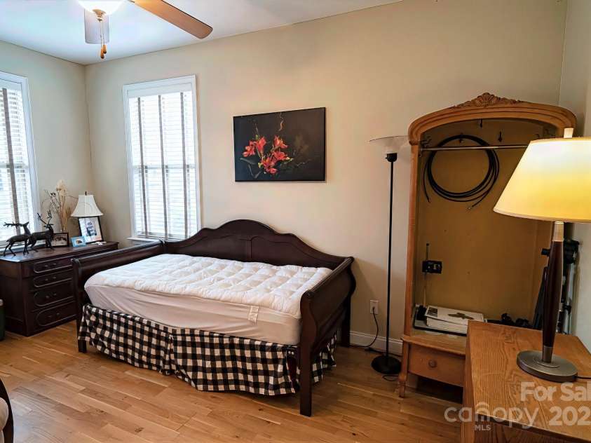 95 Outlook Circle, Swannanoa, NC 28778.  MLS# CAR4244767, YatesRealty ID 9752. Second bedroom main level