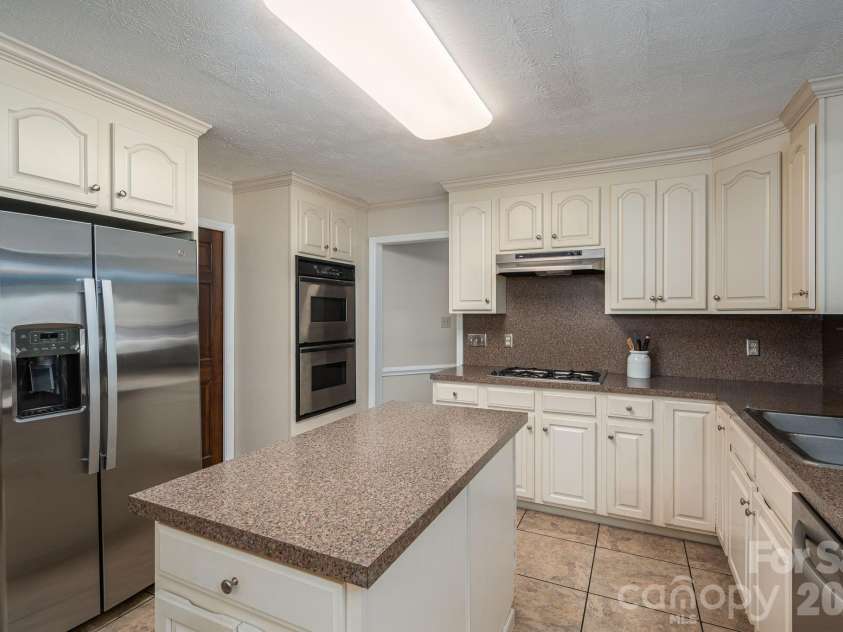 2410 Monticello Drive, Gastonia, NC 28056.  MLS# CAR4396522, YatesRealty ID 9755. 