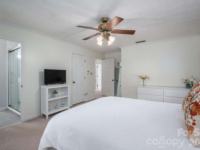 2410 Monticello Drive, Gastonia, NC 28056.  MLS# CAR4396522, YatesRealty ID 9755. 