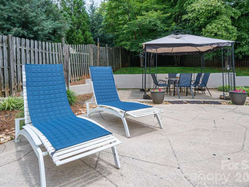 2410 Monticello Drive, Gastonia, NC 28056.  MLS# CAR4396522, YatesRealty ID 9755. 