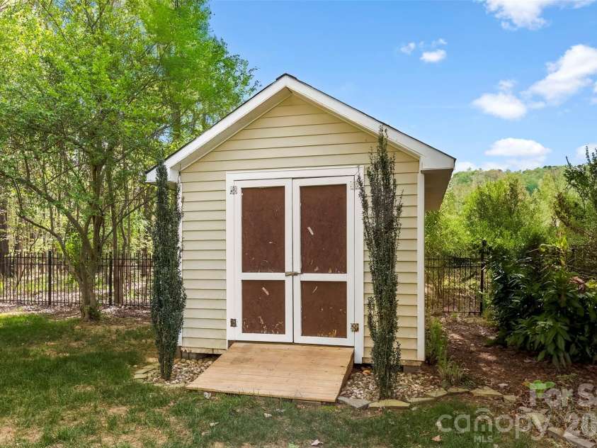 7574 Manakin Place, Fort Mill, SC 29707.  MLS# CAR4364421, YatesRealty ID 9756. 