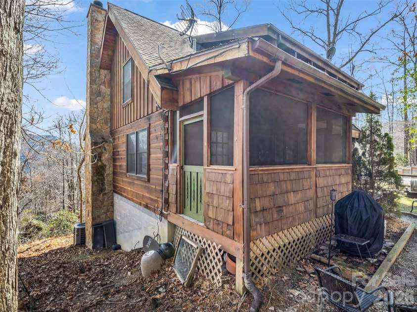256 Bear Branch Road, Hendersonville, NC 28792.  MLS# CAR4361607, YatesRealty ID 9757. 