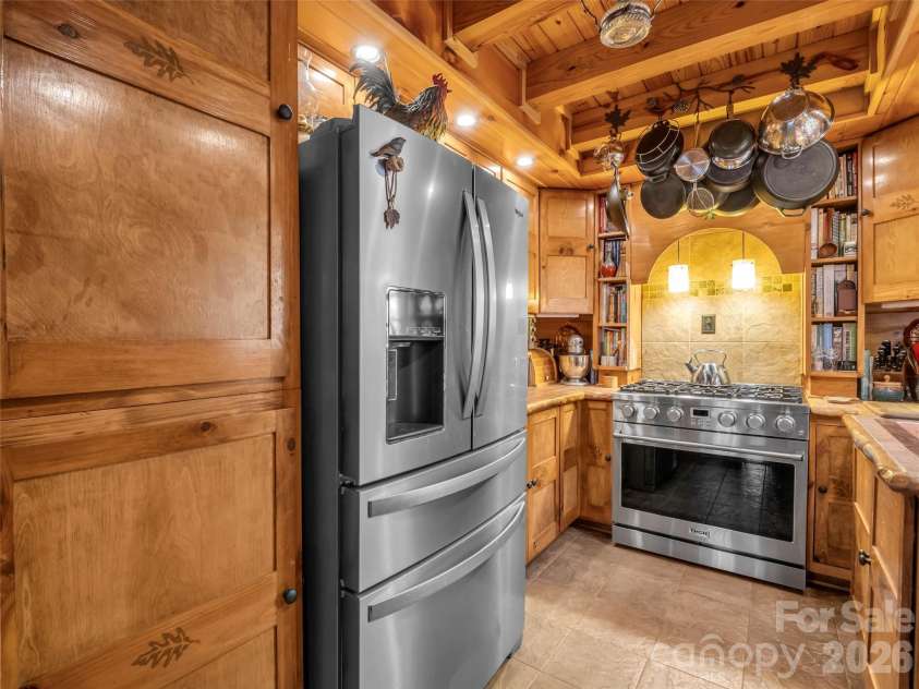 256 Bear Branch Road, Hendersonville, NC 28792.  MLS# CAR4361607, YatesRealty ID 9757. 