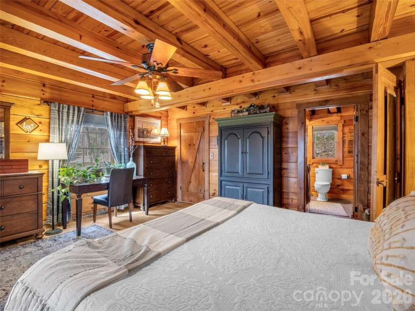 256 Bear Branch Road, Hendersonville, NC 28792.  MLS# CAR4361607, YatesRealty ID 9757. 