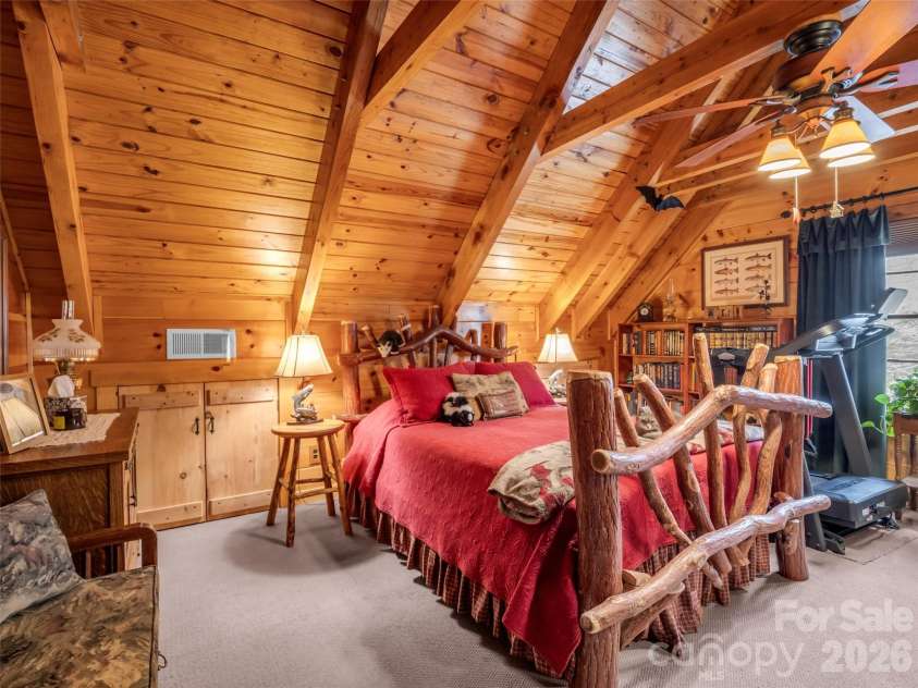 256 Bear Branch Road, Hendersonville, NC 28792.  MLS# CAR4361607, YatesRealty ID 9757. 