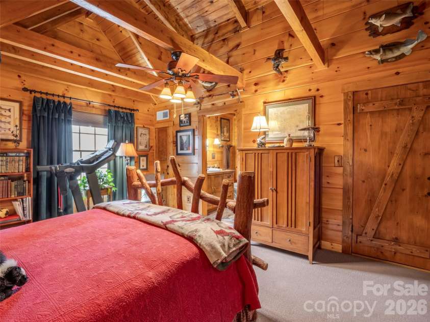 256 Bear Branch Road, Hendersonville, NC 28792.  MLS# CAR4361607, YatesRealty ID 9757. 