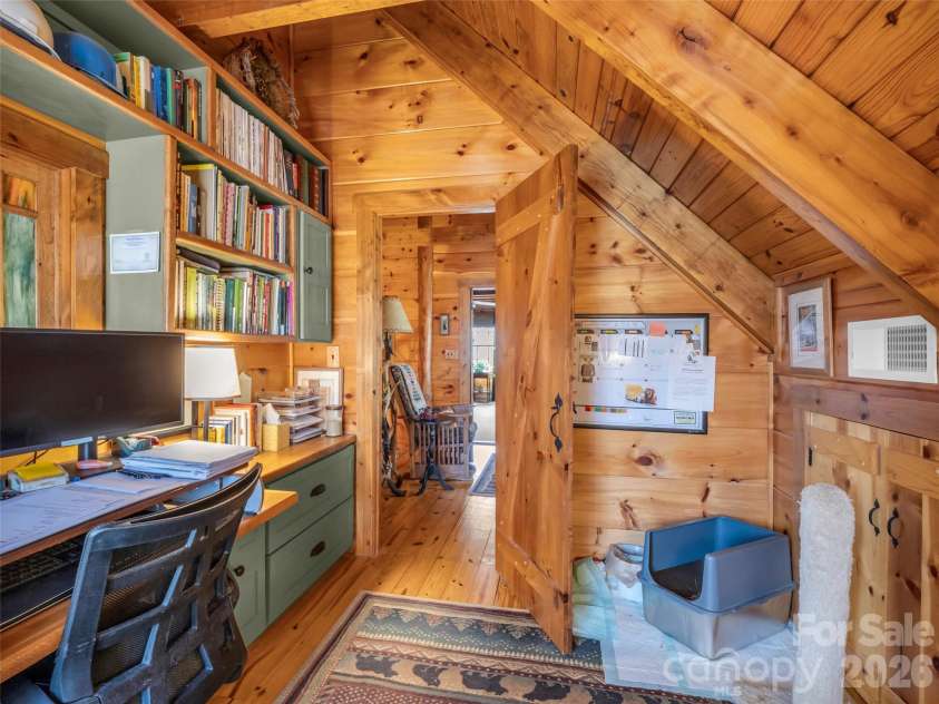 256 Bear Branch Road, Hendersonville, NC 28792.  MLS# CAR4361607, YatesRealty ID 9757. 