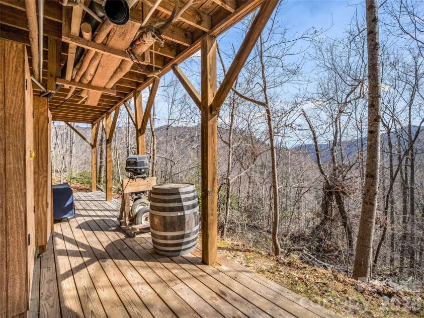 256 Bear Branch Road, Hendersonville, NC 28792.  MLS# CAR4361607, YatesRealty ID 9757. 