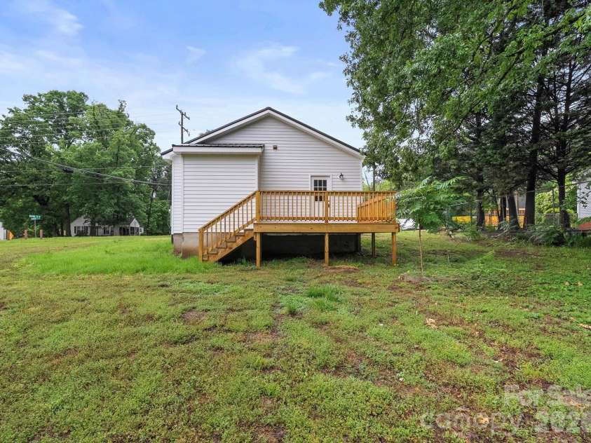 1067 Old Charlotte Road, Concord, NC 28027.  MLS# CAR4241268, YatesRealty ID 9758. 