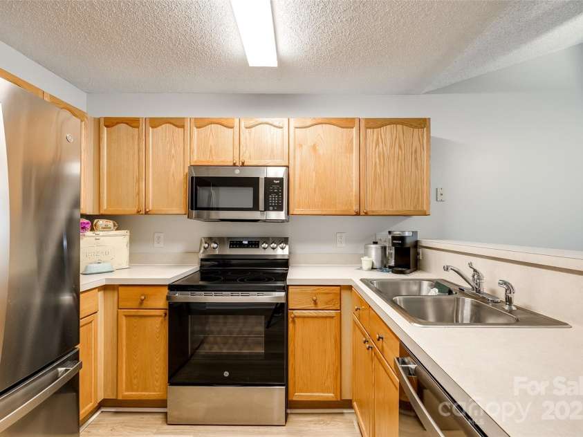 413 Lexie Lane, Rock Hill, SC 29732.  MLS# CAR4243021, YatesRealty ID 9758. 