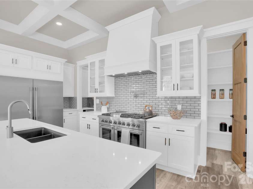 220 Palm Cove Way, York, SC 29745.  MLS# CAR4359684, YatesRealty ID 9759. Kitchen