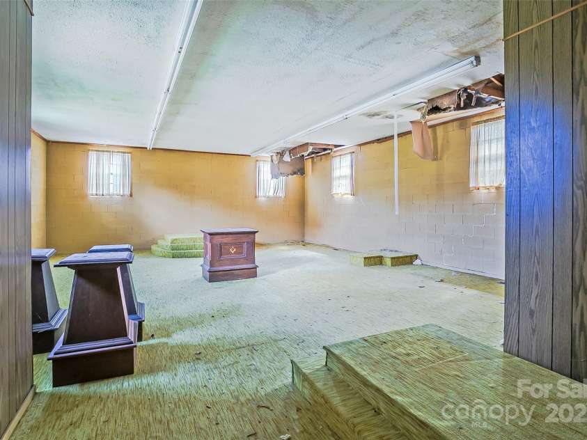 80 Carver Street, Brevard, NC 28712.  MLS# CAR4218723, YatesRealty ID 9759. 