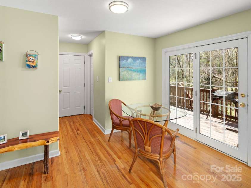 11 Emerald Drive, Fairview, NC 28730.  MLS# CAR4238890, YatesRealty ID 9760. 