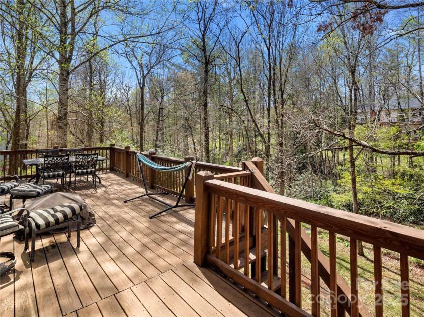 11 Emerald Drive, Fairview, NC 28730.  MLS# CAR4238890, YatesRealty ID 9760. 