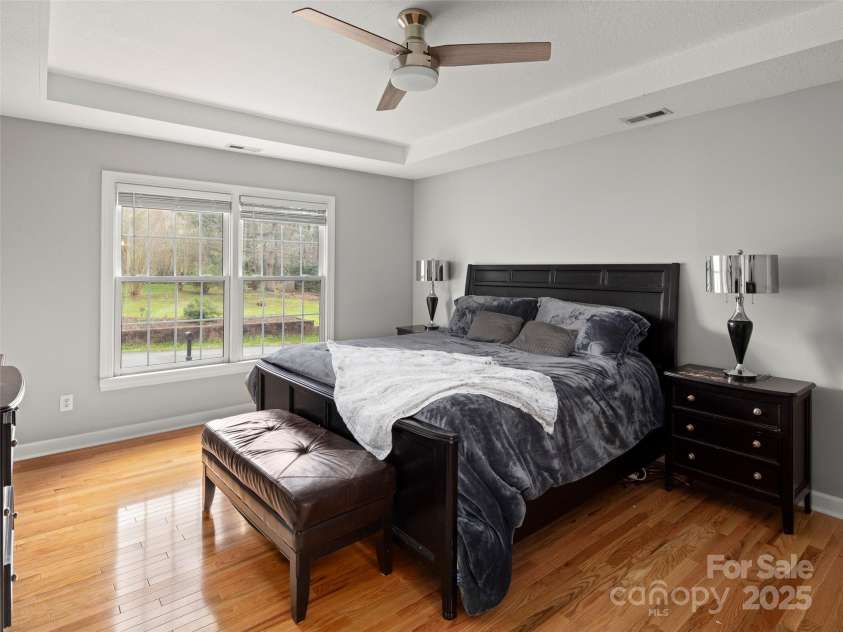 11 Emerald Drive, Fairview, NC 28730.  MLS# CAR4238890, YatesRealty ID 9760. 