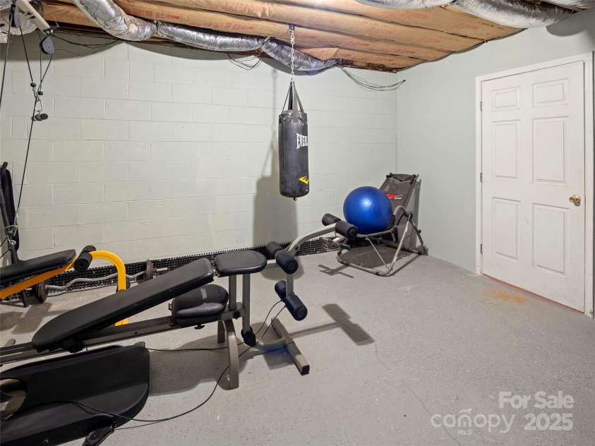 11 Emerald Drive, Fairview, NC 28730.  MLS# CAR4238890, YatesRealty ID 9760. 
