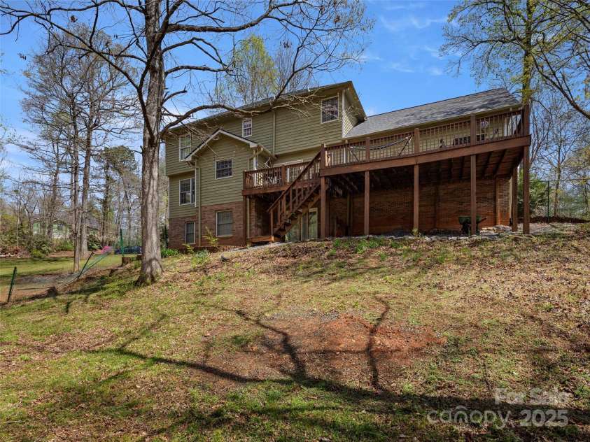 11 Emerald Drive, Fairview, NC 28730.  MLS# CAR4238890, YatesRealty ID 9760. 